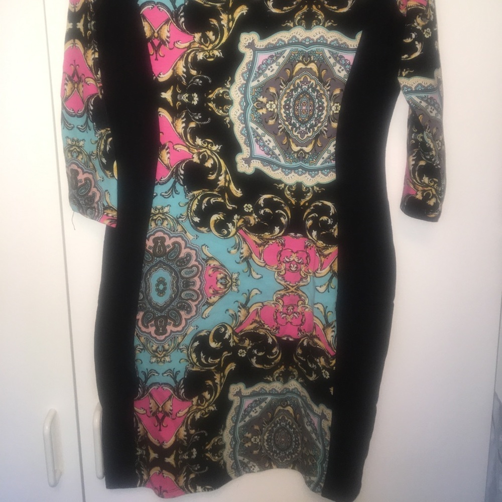 Dress - Picture 3 of 4